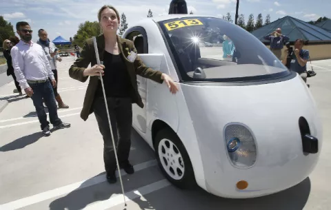 Coche autónomo de Google podría estar a la venta en 5 años