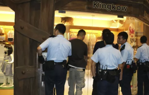 Un jabalí se paseó durante horas en un centro comercial en Hong Kong