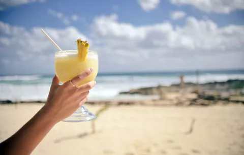 ¿Cuántas bebidas alcohólicas al día te causan cáncer de hígado?