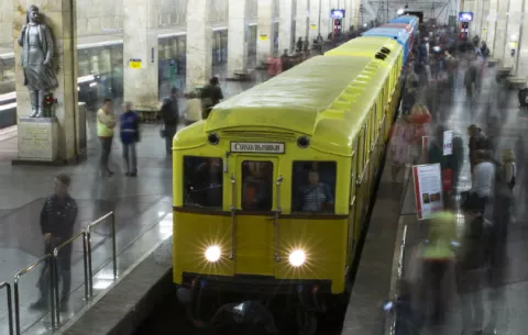 El metro de Moscú cumple 80 años como el más visitado del mundo