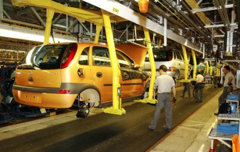 Autos con encendido de botón son 'mortales', según demanda judicial