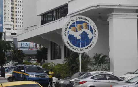 Descentralización no coincide con sistema político de Panamá 