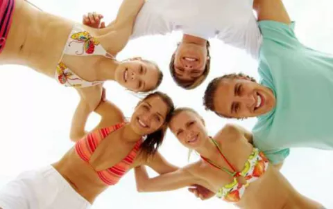 Mantener las amistades de la adolescencia beneficia nuestro estado de salud