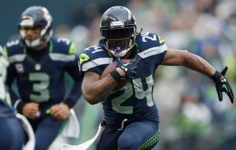  Lynch vuelve hoy  