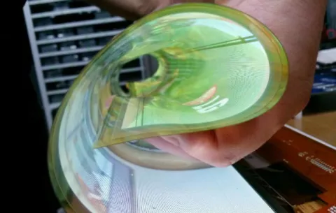 LG prevé para el 2017 tener pantallas OLED flexibles y transparentes