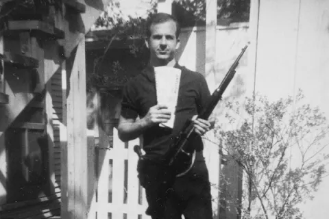 Descubren misterio de imagen de asesino de presidente Kennedy