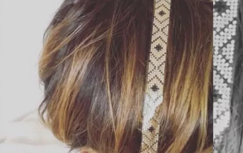 Tatuajes temporales en el cabello, la moda de Kylie