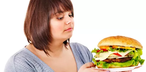 ¡Alerta! La OMS declara cancerígena la carne procesada