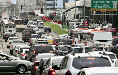 Panamá entre los peores países para manejar, según Waze