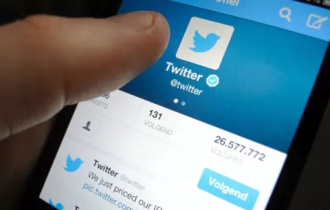 Twitter nombra a Omid Kordestani nuevo presidente ejecutivo