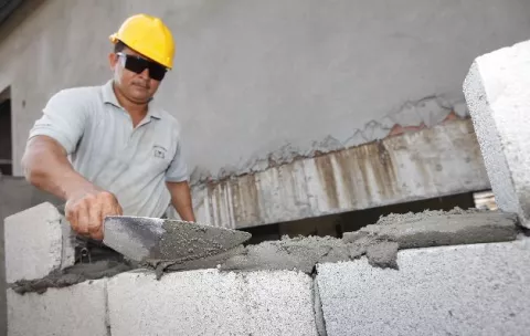 Aprenda a reparar de forma fácil grietas en las paredes