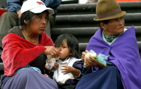 Abuelas deberían promover una mejor nutrición en comunidades