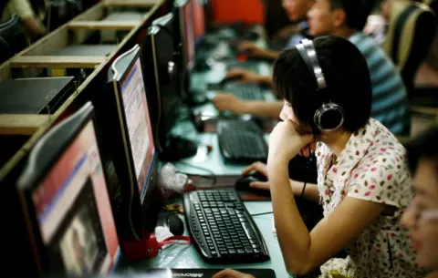 Joven dada por muerta pasó 10 años jugando en cibercafés