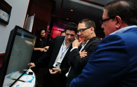 Presentan en Panamá lo último de la tecnología Smart 