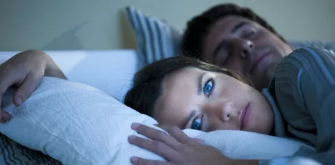 Recomendaciones para despejar la mente y evitar el insomnio