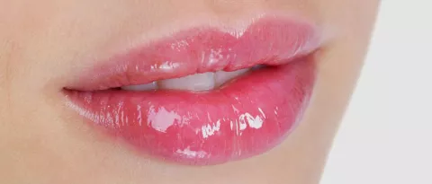 ¡Alerta! Los riesgos del dilatador de labios por succión