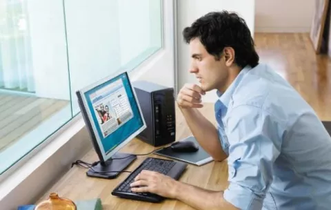 El internet, por sí solo, no es capaz de cerrar la brecha de conocimiento 