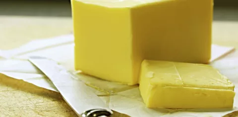 ¿Es la mantequilla realmente tan mala para tu salud?