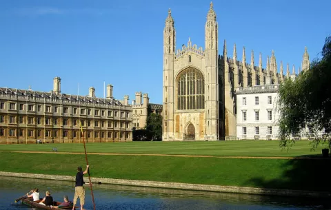 Google te permite curiosear las instalaciones de la Universidad de Cambridge