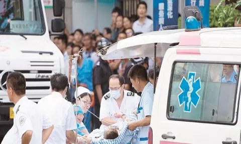 Derriban un hospital en China con pacientes y médicos aún dentro