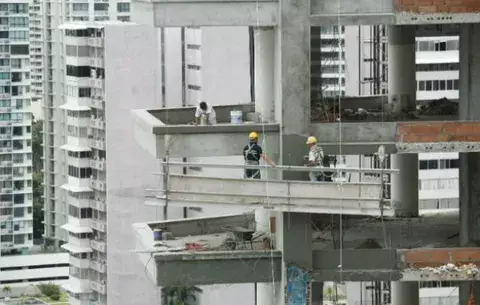 Construcción, energía hidráulica y  sacrificio de ganado porcino registran aumento