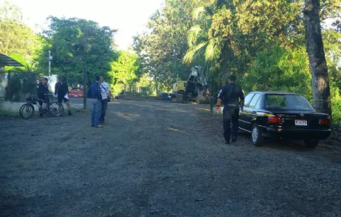 Decomisan arma de fuego, tras persecución policial