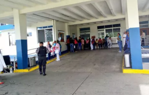 Hombre toma herbicida después de discutir con su cónyuge
