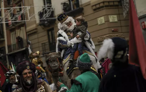 Polémica en España por  las "reinas magas"
