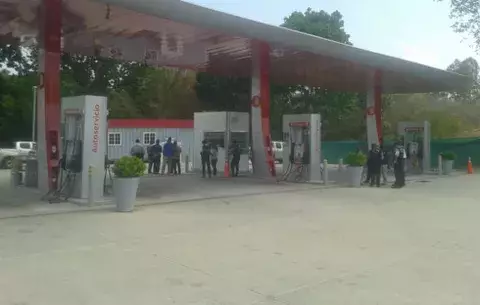 Se entrega menor que mató a mujer en una gasolinera en Coronado