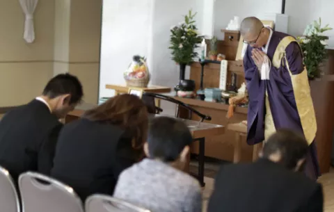 Aumenta la tendencia en Japón de envío de monjes a domicilio