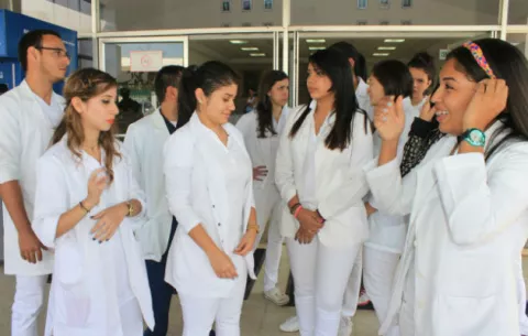 Médicos internos logran acercamientos con autoridades de Salud