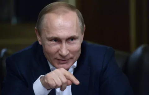 Putin anuncia el registro de un medicamento ruso contra el ébola