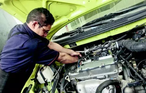 Aprueban reducir tiempo en el que las agencias reparan los vehículos 