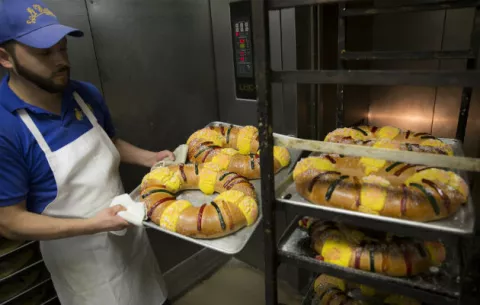  La Ciudad de México reparte rosca de reyes de 1.440 metros y 9.375 kilos