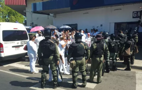 Presidente Varela pide a técnicos de enfermería volver a puestos de trabajo