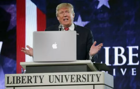 Trump: "Vamos a hacer que Apple fabrique sus malditos ordenadores en EE.UU"