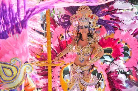 Sublimes fantasías recorren  Las Tablas  