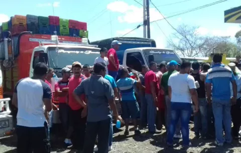 Transportistas de carga irán al diálogo, pero no descartan volver a protestar