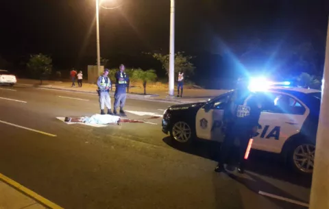 Atropellan a un hombre de 42 años y se dan a la fuga