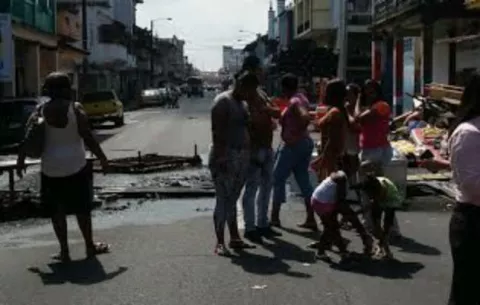 Damnificados de incendio en Colón protestan para pedir respuestas
