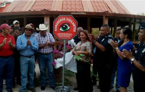  Buscan disminuir hurtos e inauguran 'Ganaderos Vigilantes' en Coclé