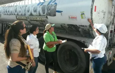 Inspeccionan sitios de llenado de carros cisternas