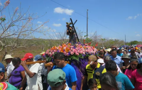 Agradecen los milagros del  Jesús Nazareno en Aguas Blancas 