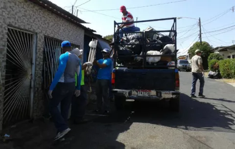 Operativo de recolección de desechos en varios puntos de Chitré