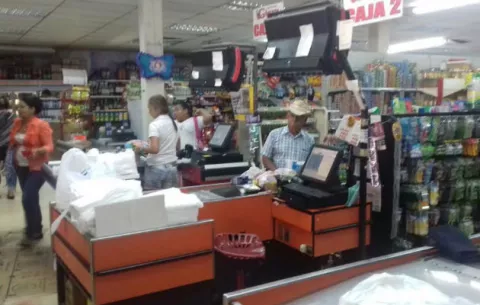 Se llevan 40 mil dólares en centro comercial de Bugaba