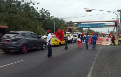 Protestan en el octavo aniversario de la muerte de dirigente obrero en Colón