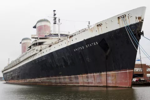 Convertirán transatlántico histórico en crucero de lujo
