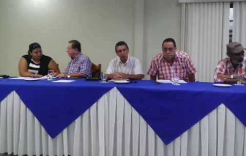 Transportistas de carga anuncian paralización de labores a partir del lunes