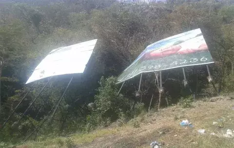 Fuertes vientos derriban más de 8 vallas en Panamá Oeste
