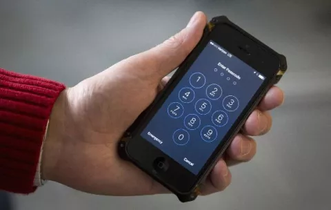 Ni el Gobierno de EE.UU. logra doblegar a Apple y a su director, Tim Cook 
